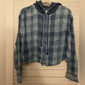 American Eagle cropped flannel hoodie